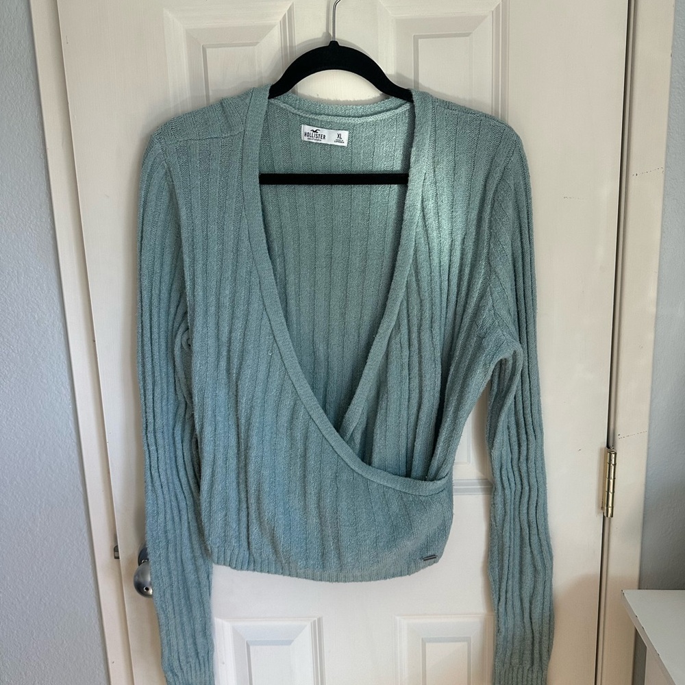 Woolrich Women’s Light Teal Ribbed Surplice V-Neck Sweater